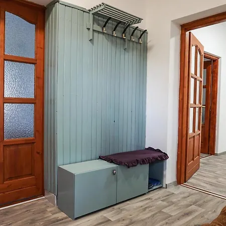 Apartamento Spacious House In The Outskirts Of