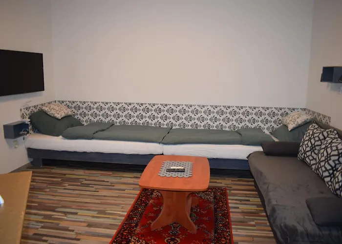 Spacious House In The Outskirts Of בודפשט
