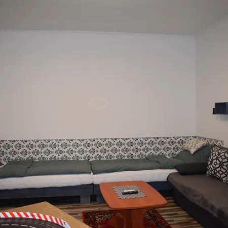 Spacious House In The Outskirts Of Apartamento *