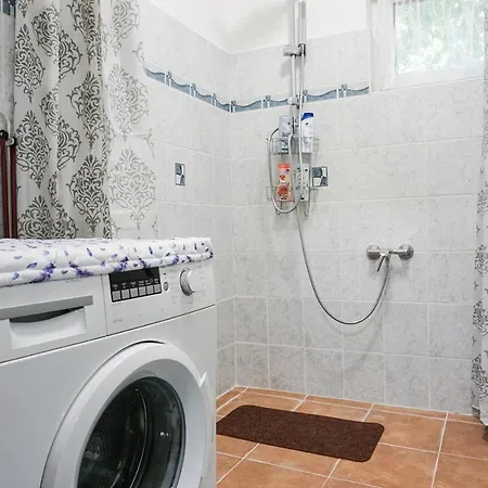 Appartamento Spacious House In The Outskirts Of *