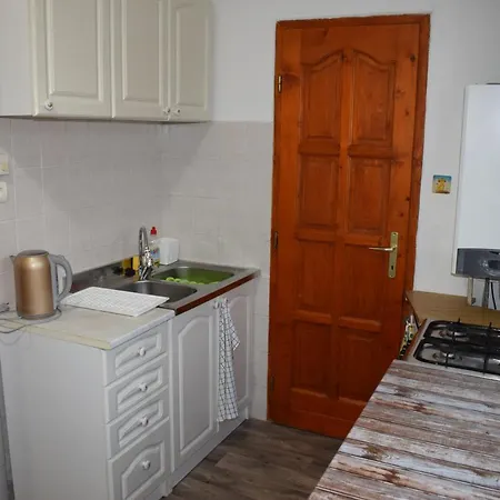 Spacious House In The Outskirts Of Apartament